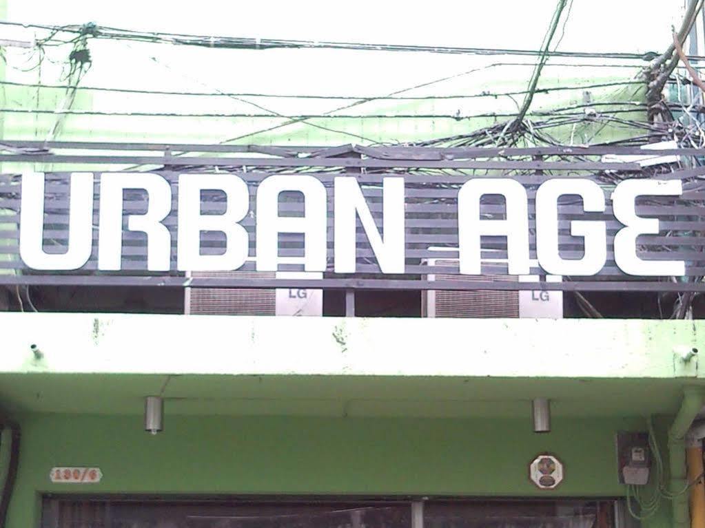 Хостел The Urban Age Бангкок Экстерьер фото